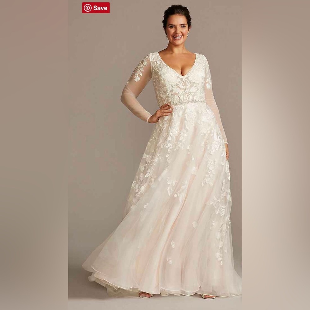 Illusion Sleeve Plus Size Wedding Dress Gown. Ivory.